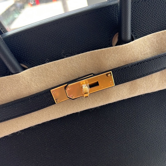Hermes Birkin 30 Noir Epsom calfskin Gold Hardware BNIB SOLD - Picture 5 of 14